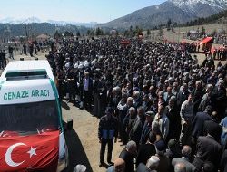 Şehit Mamış gözyaşlarıyla uğurlandı
